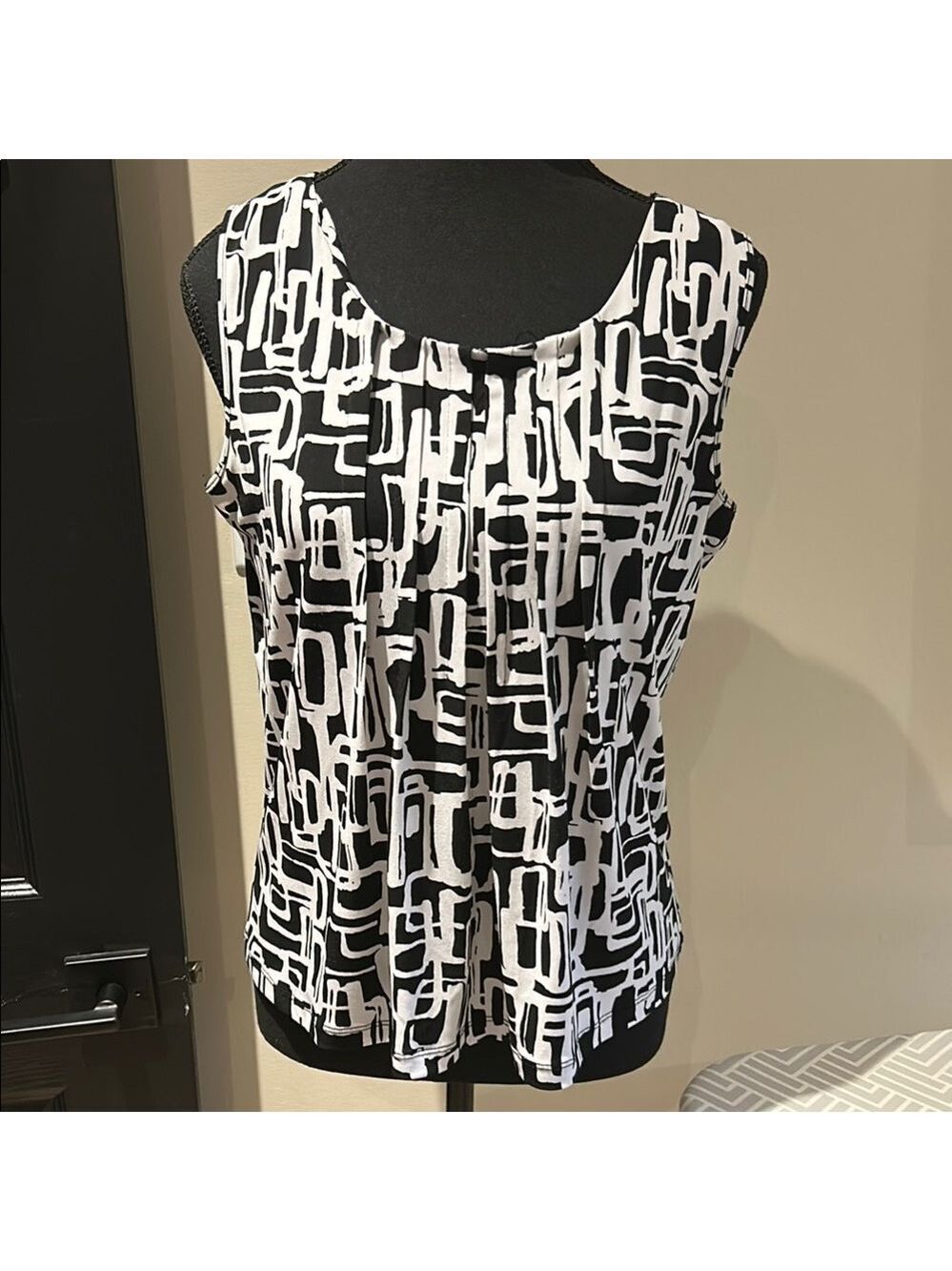 Calvin Klein Black and White Graphic Fitted Tank Top